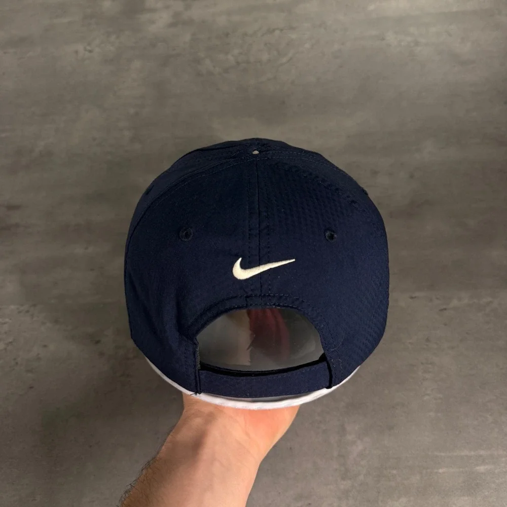 Nike missing top